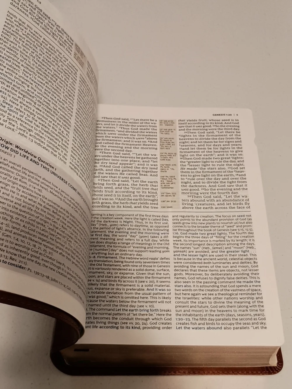 EVANGELICAL STUDY BIBLE - Brown Leathersoft (New King James Version)